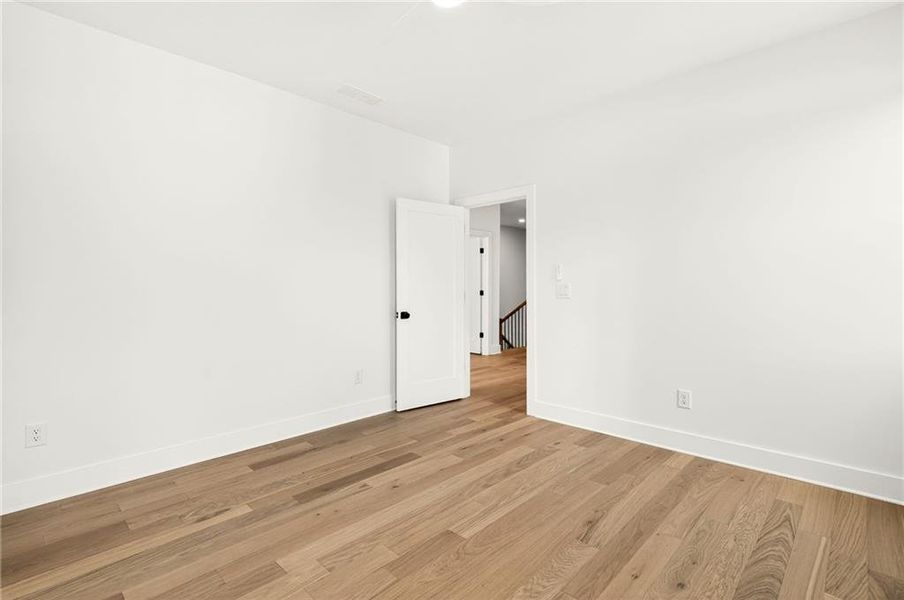 Spacious, unfurnished interior of a new home in , Brookhaven (Image 60).