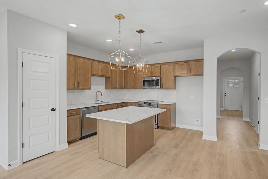 Furnished interior view inside a new home in Oxford Station, Gallatin (Image 20).