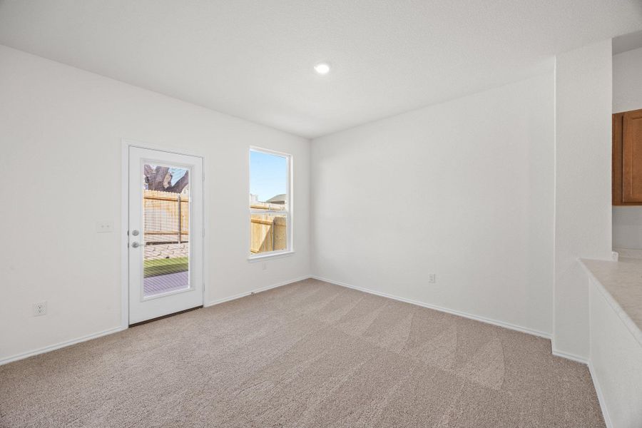 Spacious, unfurnished interior of a new home in Creekside at Estancia, Austin (Image 18).