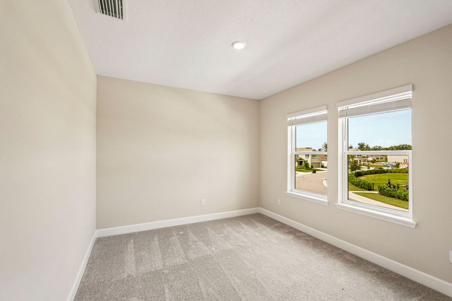 Spacious, unfurnished interior of a new home in Tiburon, Nokomis (Image 18).