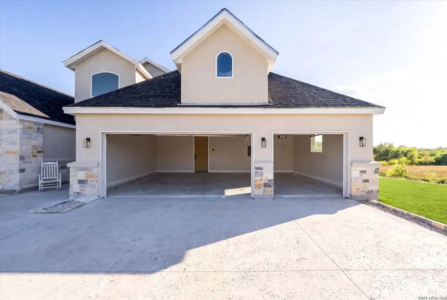 Image 72 of a home in .