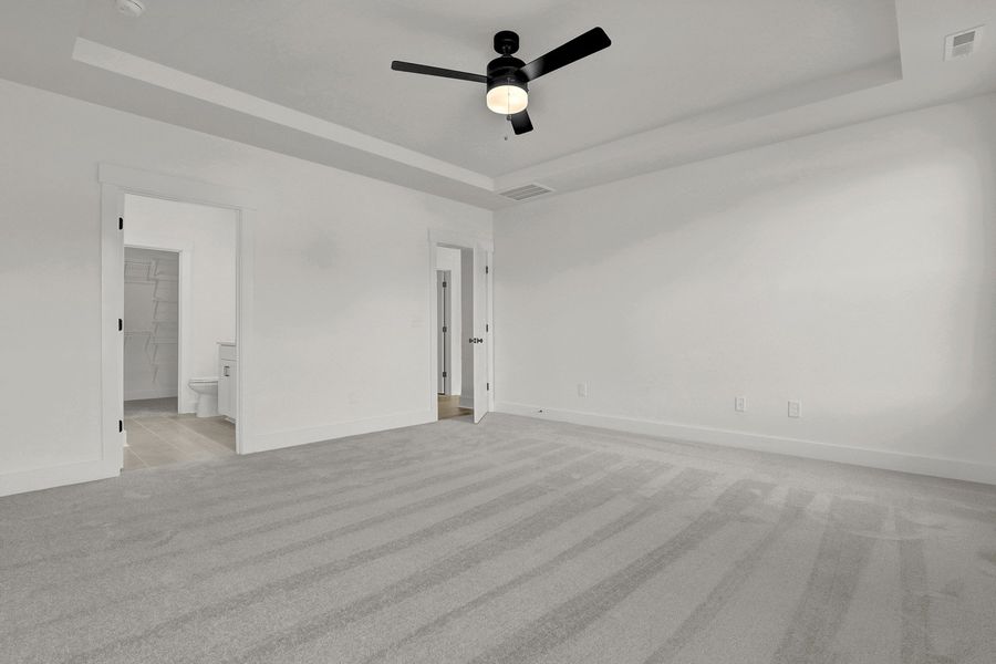 Spacious, unfurnished interior of a new home in East Wynd, Hampstead (Image 19).