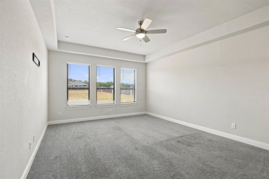 Spacious, unfurnished interior of a new home in Northfork, Liberty Hill (Image 33).