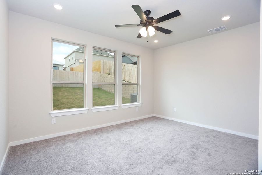 Spacious, unfurnished interior of a new home in Vista Ridge, Live Oak (Image 23). Spacious, unfurnished interior of a new home in Vista Ridge, Live Oak (Image 23).