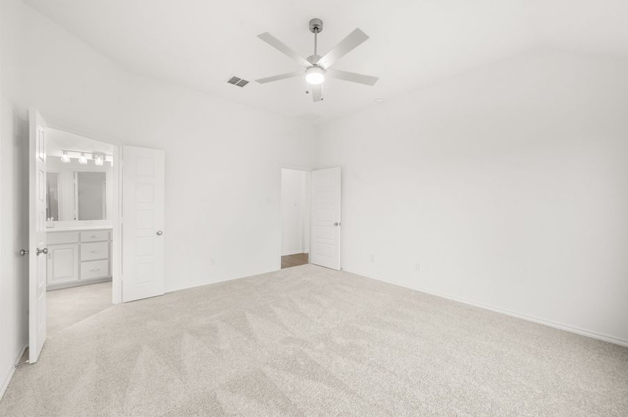 Spacious, unfurnished interior of a new home in Chisholm Hills, Cleburne (Image 21). Spacious, unfurnished interior of a new home in Chisholm Hills, Cleburne (Image 21).