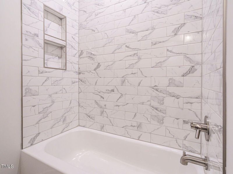 008-1280x960-bathroom