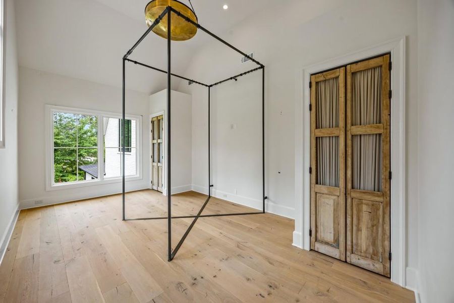 Spacious, unfurnished interior of a new home in , Atlanta (Image 78). Spacious, unfurnished interior of a new home in , Atlanta (Image 78).