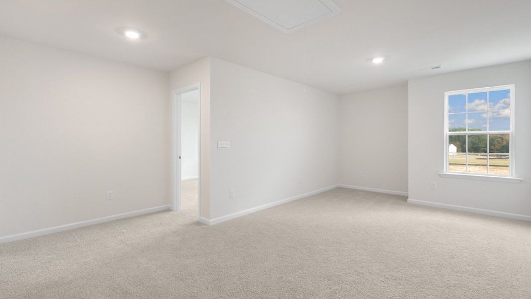 Spacious, unfurnished interior of a new home in Cambridge Park, Mebane (Image 21).