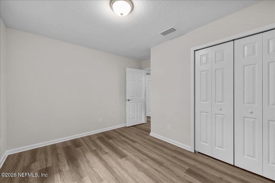 Spacious, unfurnished interior of a new home in , Palatka (Image 24).