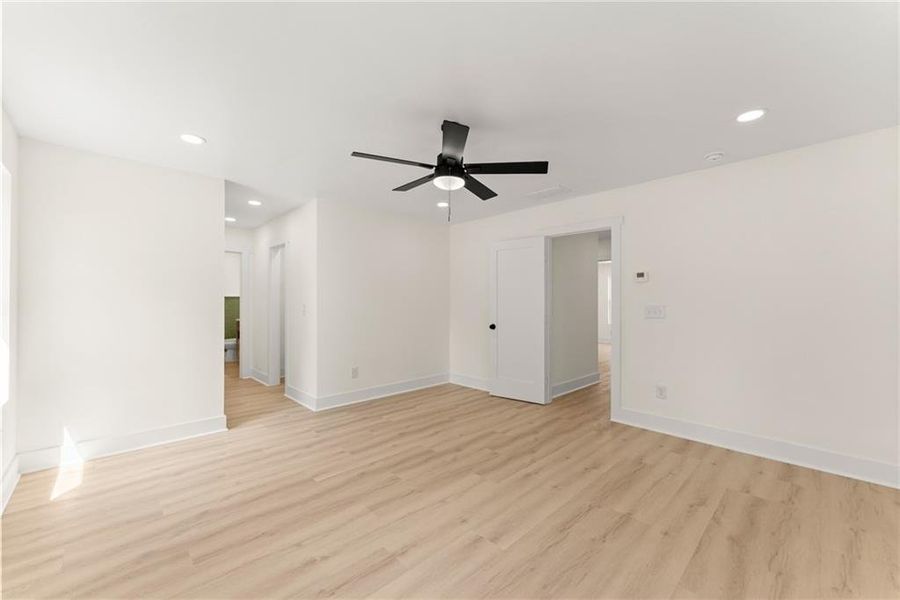 Spacious, unfurnished interior of a new home in , Clarkesville (Image 33).