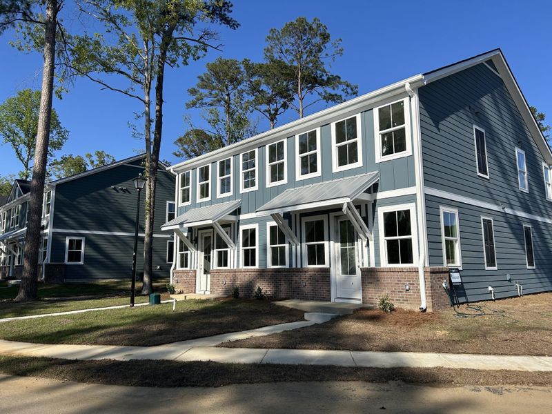 Exterior details and patio area of a home in , Summerville (Image 3).