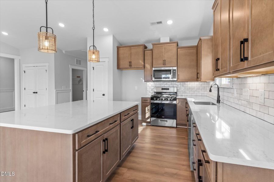 11-1111 Nantucket Drive Kitchen 1