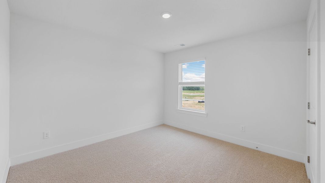 Spacious, unfurnished interior of a new home in Harbor Crest, Ooltewah (Image 24).