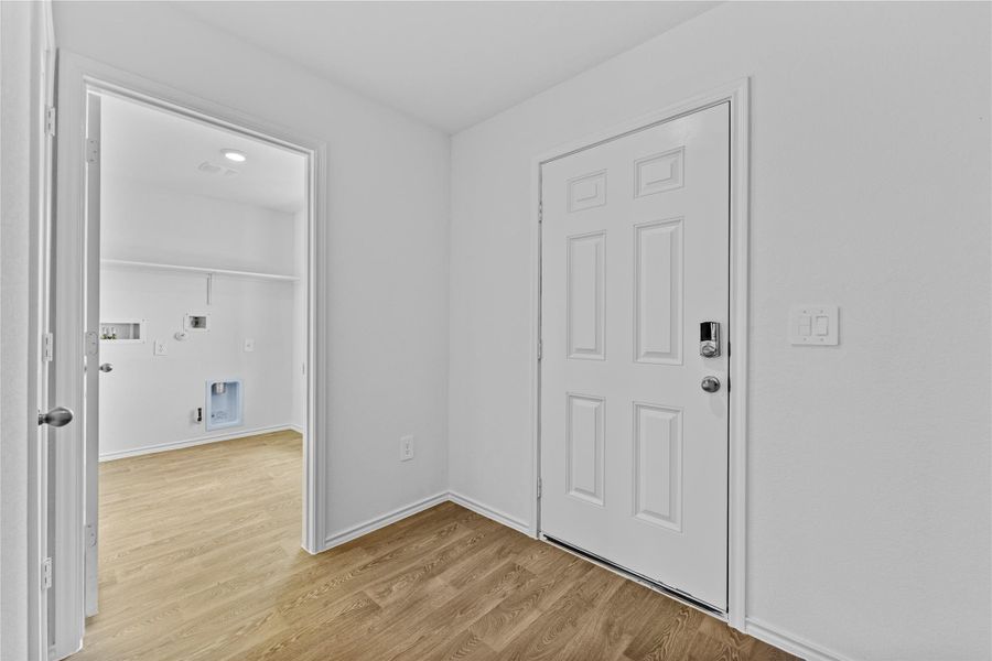 Spacious, unfurnished interior of a new home in Prairie Lakes, Buda (Image 11).
