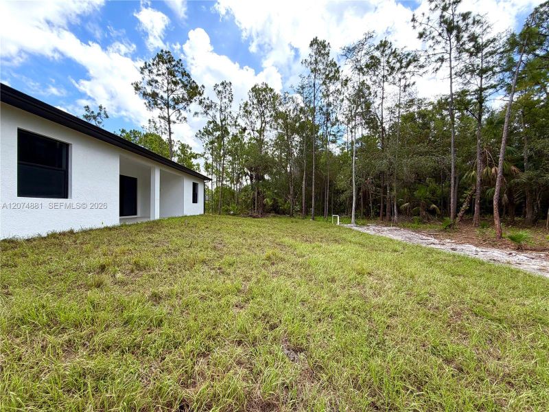 Exterior details and patio area of a home in , Naples (Image 28).