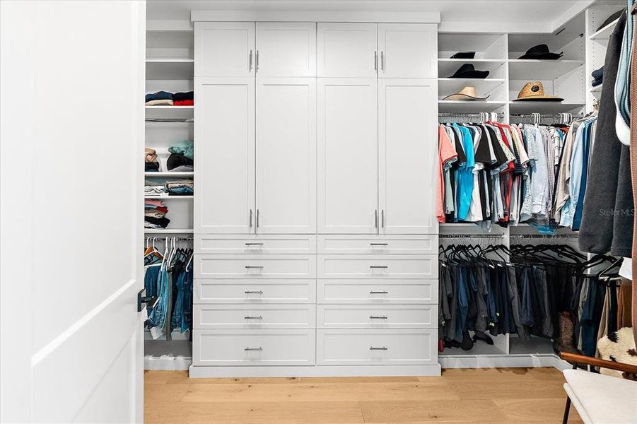 Furnished interior view inside a new home in , Tampa (Image 60).