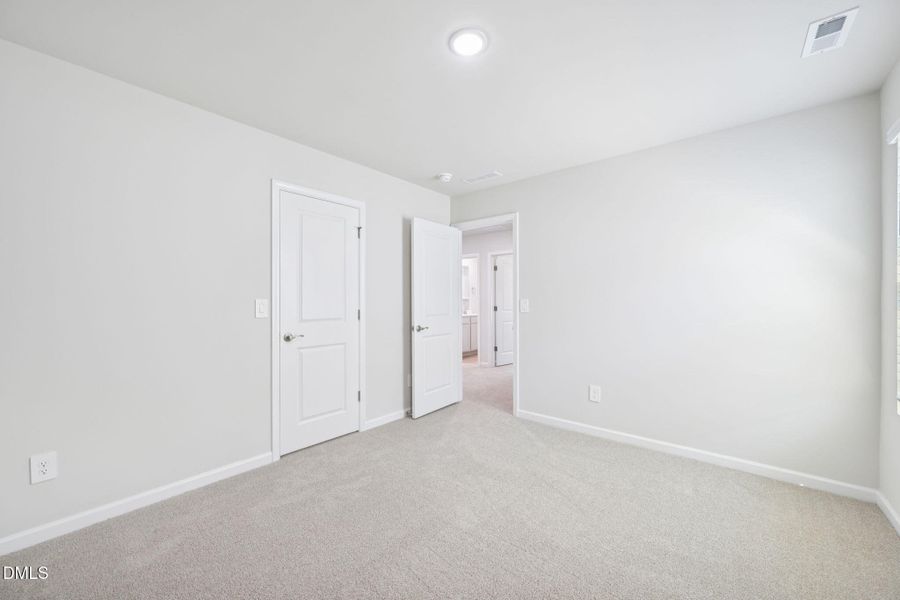 39-web-or-mls-Raleigh - Oak Manor - 713