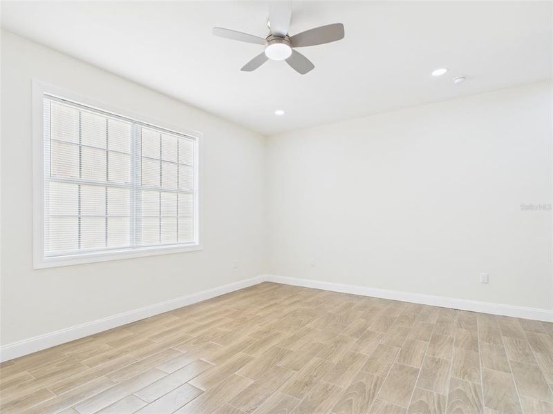Spacious, unfurnished interior of a new home in , Fort Meade (Image 24).