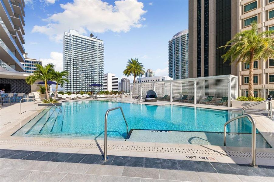 Condo located in St. Petersburg, FL showcasing its design and architecture (Image 24). Condo located in St. Petersburg, FL showcasing its design and architecture (Image 24).