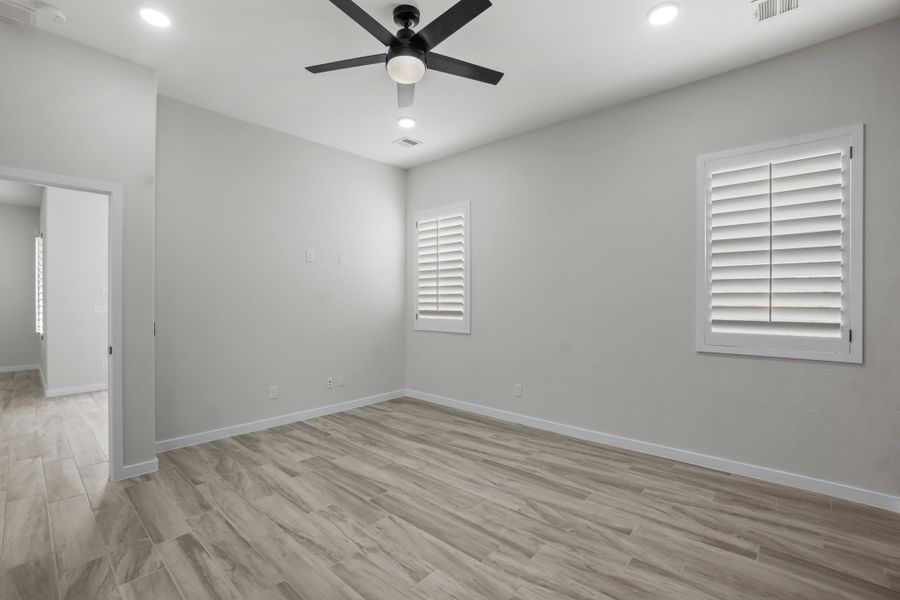 Representative unfurnished interior of a home built from the Cap Rock by LEH. Homes in Tierra Del Este 91, El Paso (Image 27).