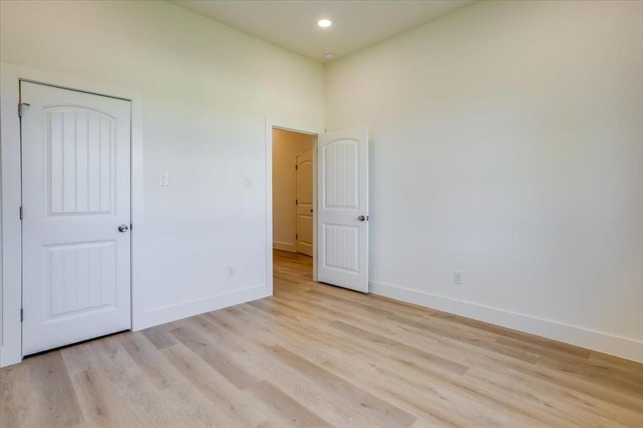 Spacious, unfurnished interior of a new home in , Dallas (Image 25).