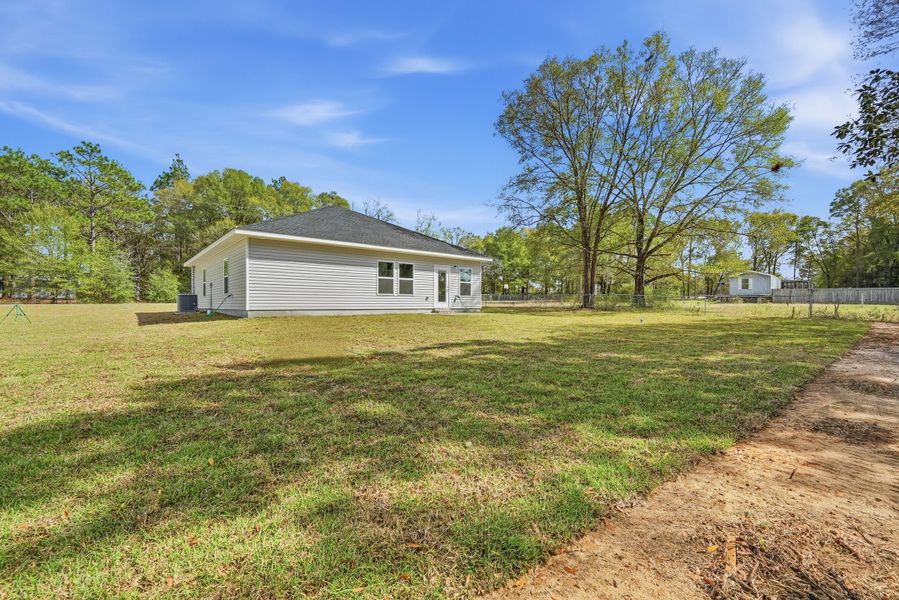 Exterior details and patio area of a home in , Crestview (Image 23).