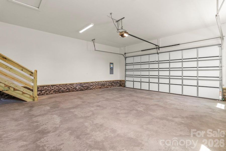 Spacious, unfurnished interior of a new home in , Lincolnton (Image 43).