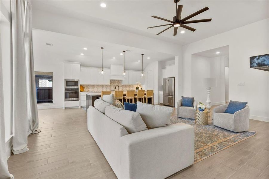 Furnished interior view inside a new home in , Lavon (Image 27). Furnished interior view inside a new home in , Lavon (Image 27).