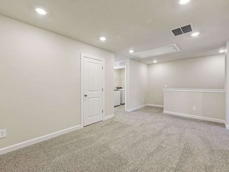 Spacious, unfurnished interior of a new home in Crossrail Station, Mooresville (Image 13).