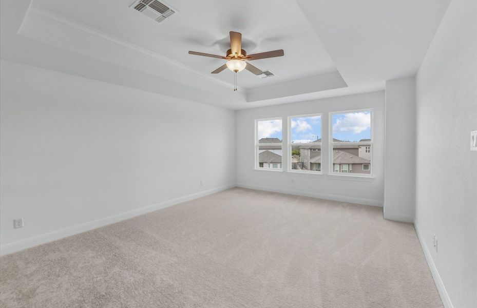 Spacious, unfurnished interior of a new home in Horizon Lake, Leander (Image 16).