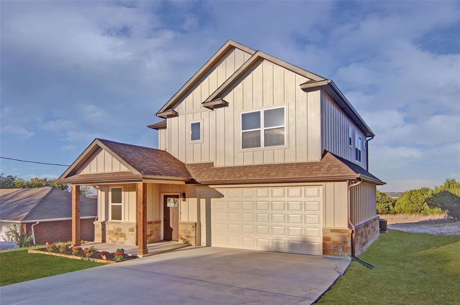 Front exterior of a new home in , Weatherford, TX, highlighting curb appeal (Image 21).