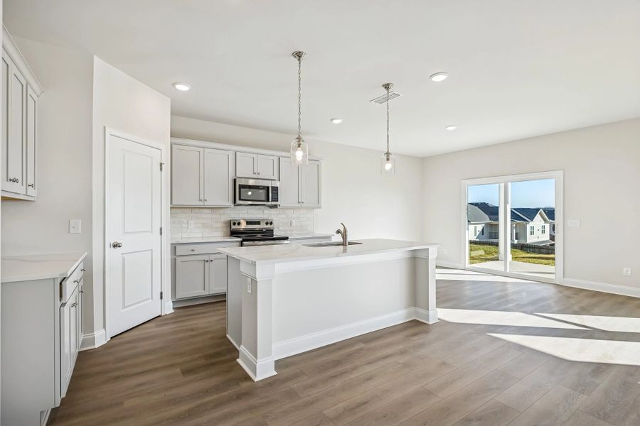 Furnished interior view inside a new home in Cades Bluff, Lebanon (Image 11).