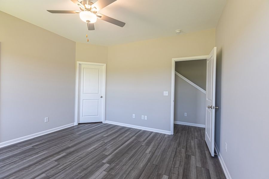 Representative unfurnished interior of a home built from the Dillon II by Great Southern Homes in Shady Grove, Conway (Image 60).