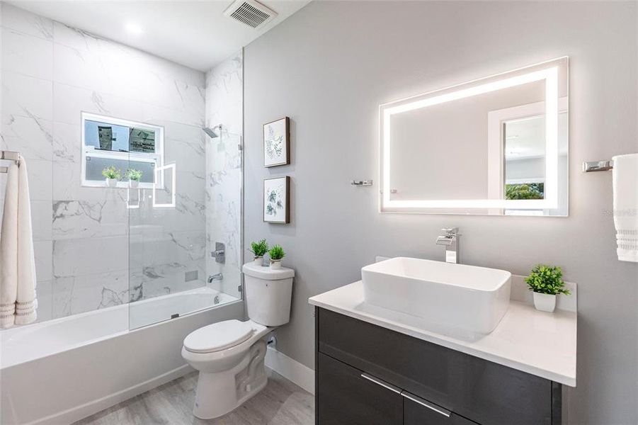 Furnished interior view inside a new home in , Punta Gorda (Image 37).