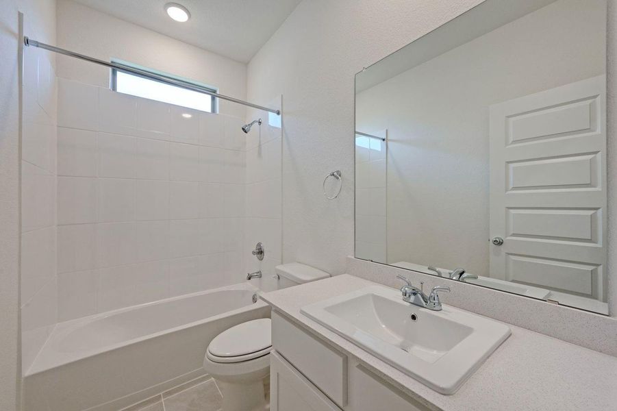 Furnished interior view inside a new home in Trinity Ranch, Elgin (Image 9).