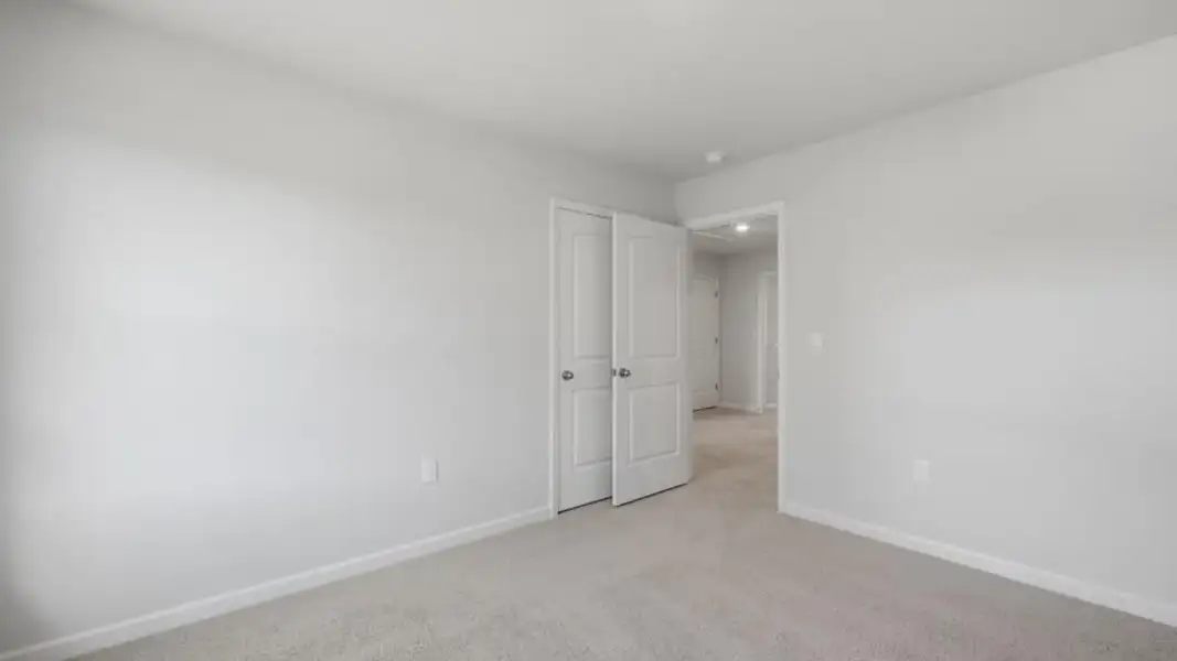 Spacious, unfurnished interior of a new home in Hughes Court, Dawsonville (Image 22).