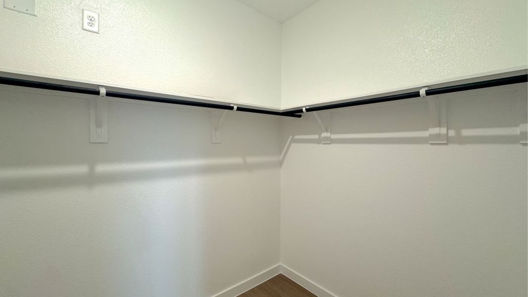 Spacious, unfurnished interior of a new home in London Towne, Corpus Christi (Image 11).