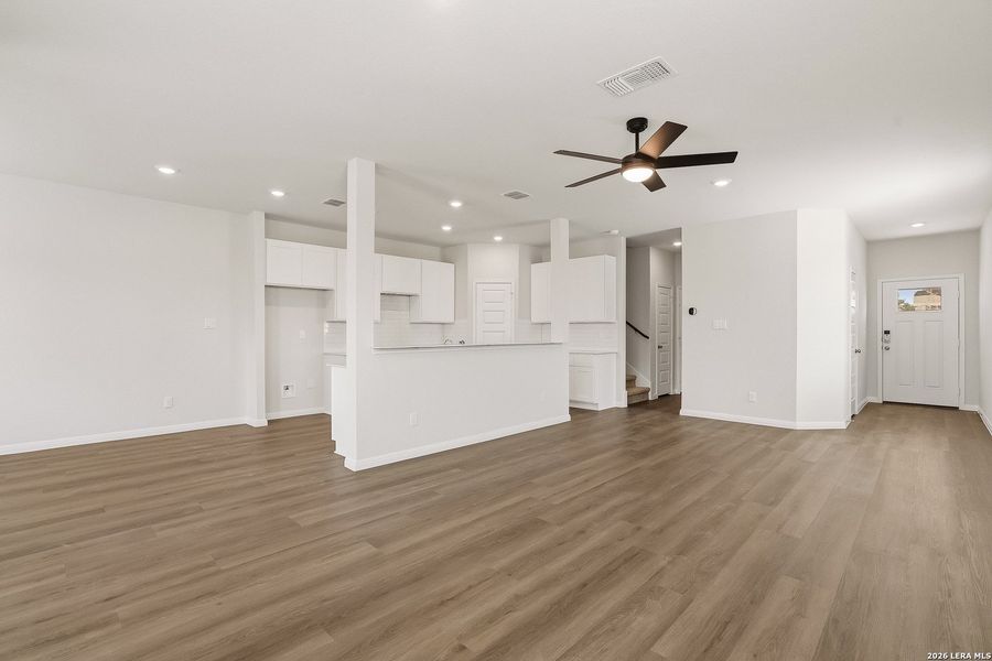 Spacious, unfurnished interior of a new home in Melissa Ranch, San Antonio (Image 12).