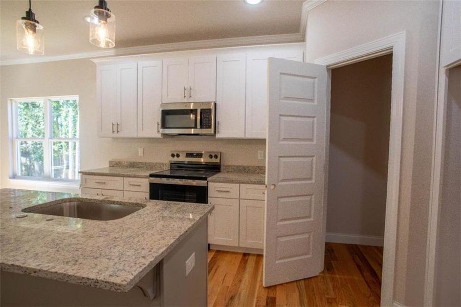 Furnished interior view inside a new home in , Villa Rica (Image 8).