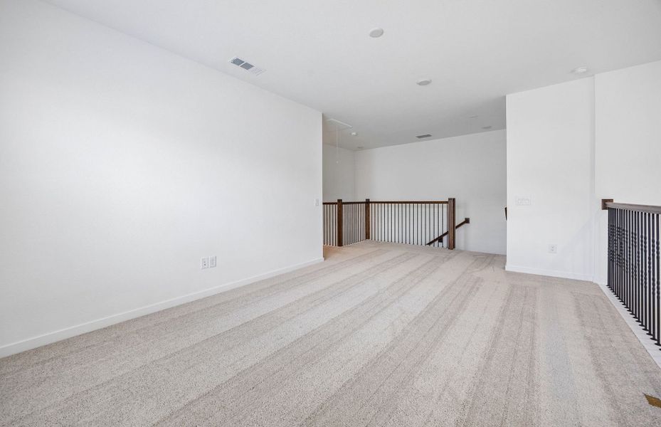 Spacious, unfurnished interior of a new home in Mavera, Conroe (Image 35).