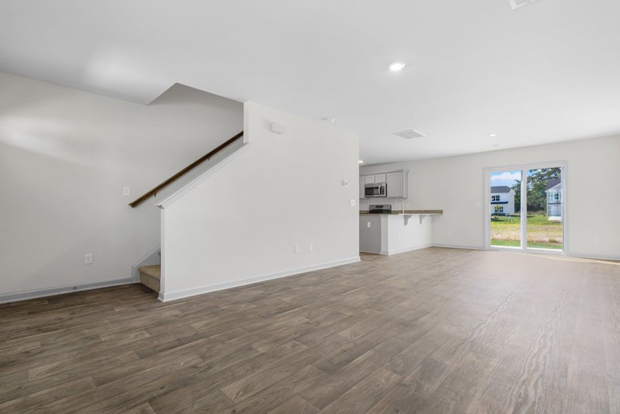 Spacious, unfurnished interior of a new home in Rivers Crossing, Aiken (Image 13).