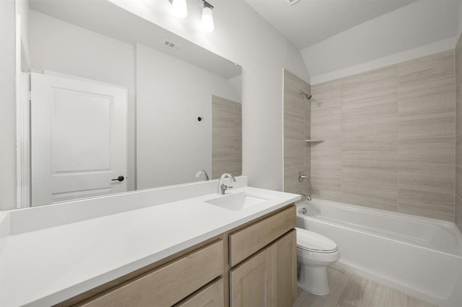 16953 Leatherflower- Bathroom-2