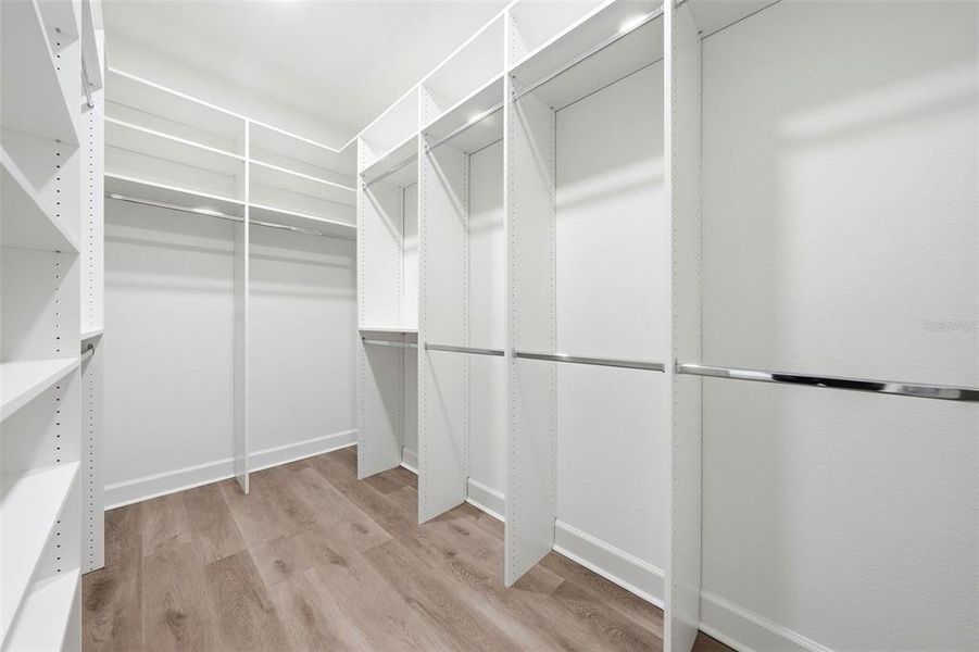 Spacious, unfurnished interior of a new home in , Eustis (Image 43).