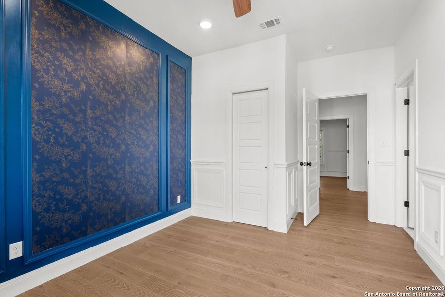 Spacious, unfurnished interior of a new home in , San Antonio (Image 19).