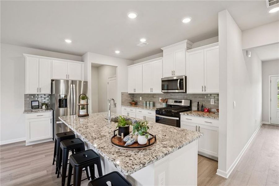 Furnished interior view inside a new home in Ivey Township, Dallas (Image 16).