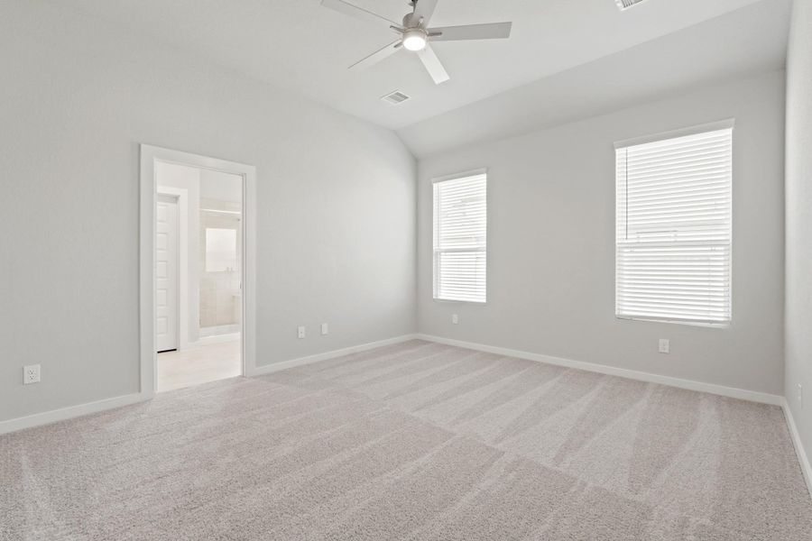 Spacious, unfurnished interior of a new home in Grand Oaks Village, Houston (Image 12). Spacious, unfurnished interior of a new home in Grand Oaks Village, Houston (Image 12).