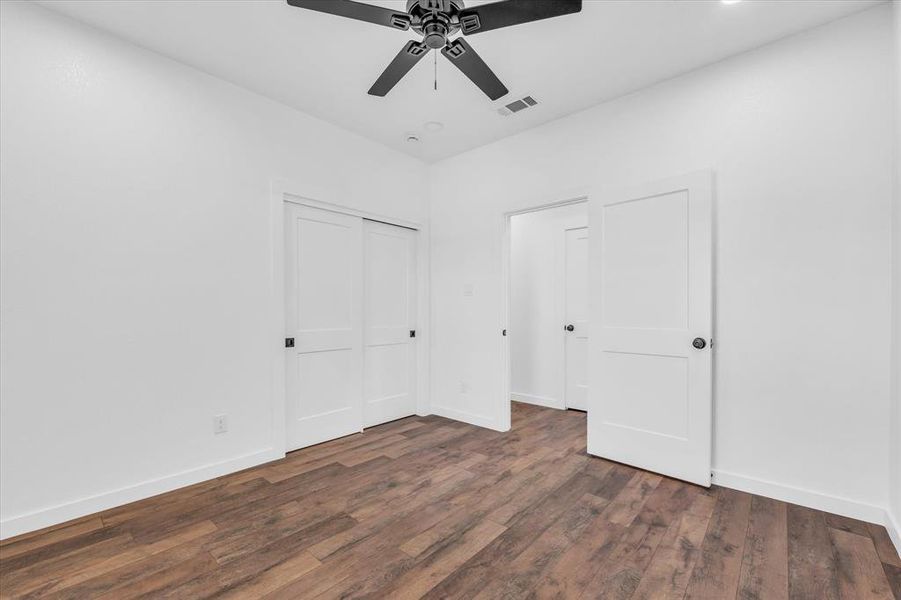 Spacious, unfurnished interior of a new home in , Hewitt (Image 29).