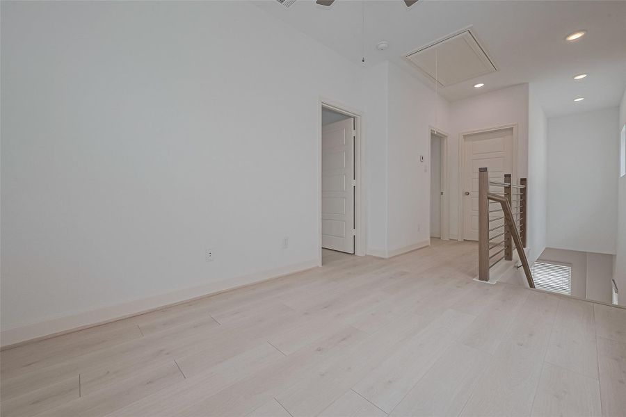 Spacious, unfurnished interior of a new home in Regents Court, Houston (Image 27). Spacious, unfurnished interior of a new home in Regents Court, Houston (Image 27).