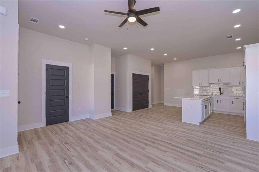 Spacious, unfurnished interior of a new home in , Buchanan (Image 10).
