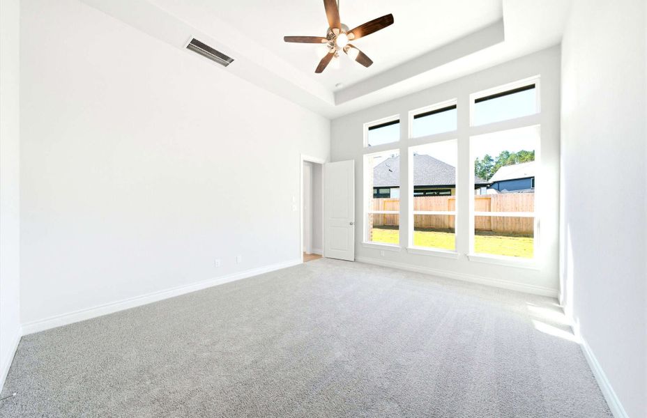 Spacious, unfurnished interior of a new home in The Highlands 55′, Porter (Image 36).
